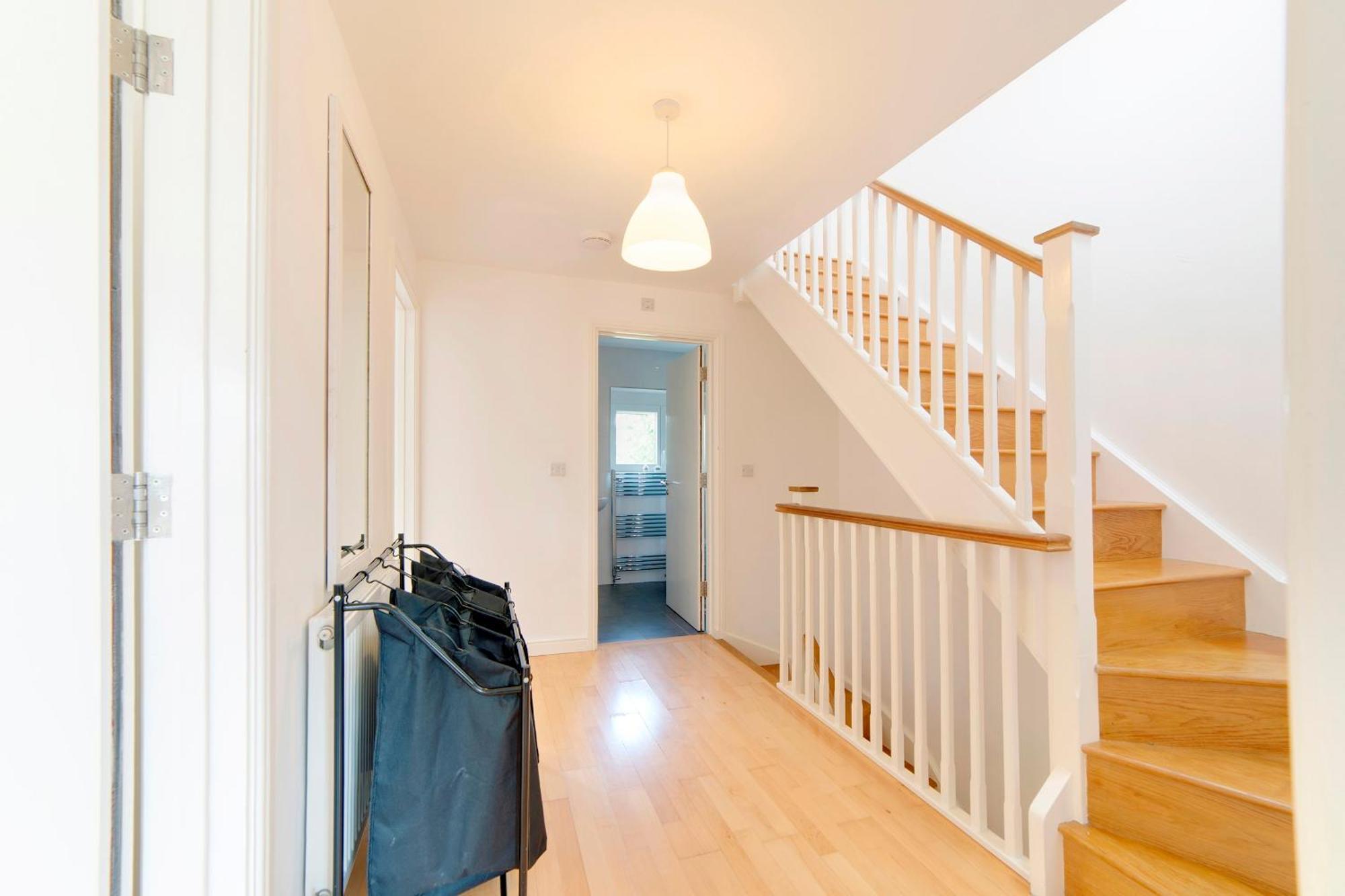 Pass The Keys 49 Byron Square Modern And Spacious 3 Bed Home With Free Parking CBG エクステリア 写真