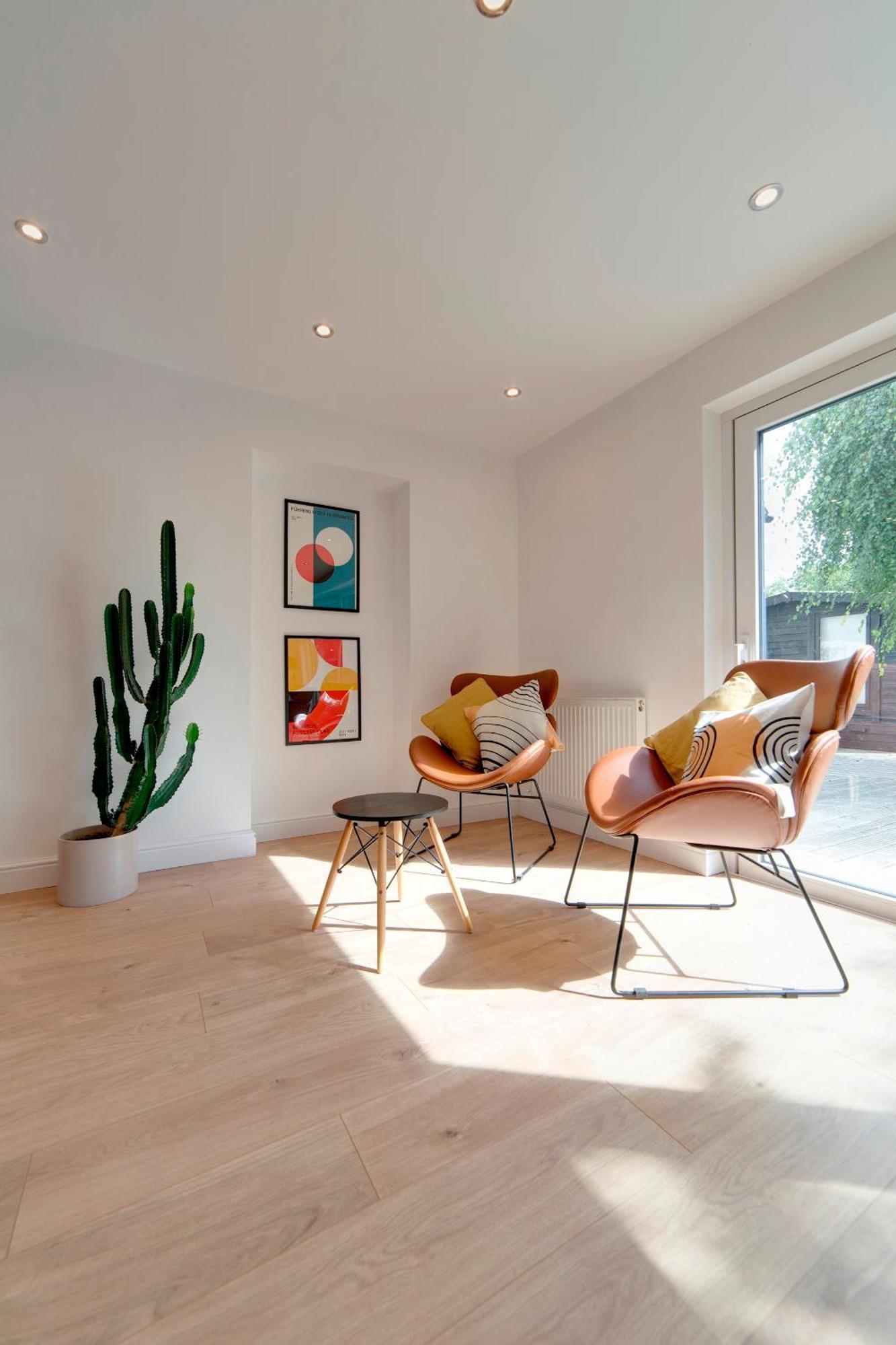 Pass The Keys 49 Byron Square Modern And Spacious 3 Bed Home With Free Parking CBG エクステリア 写真