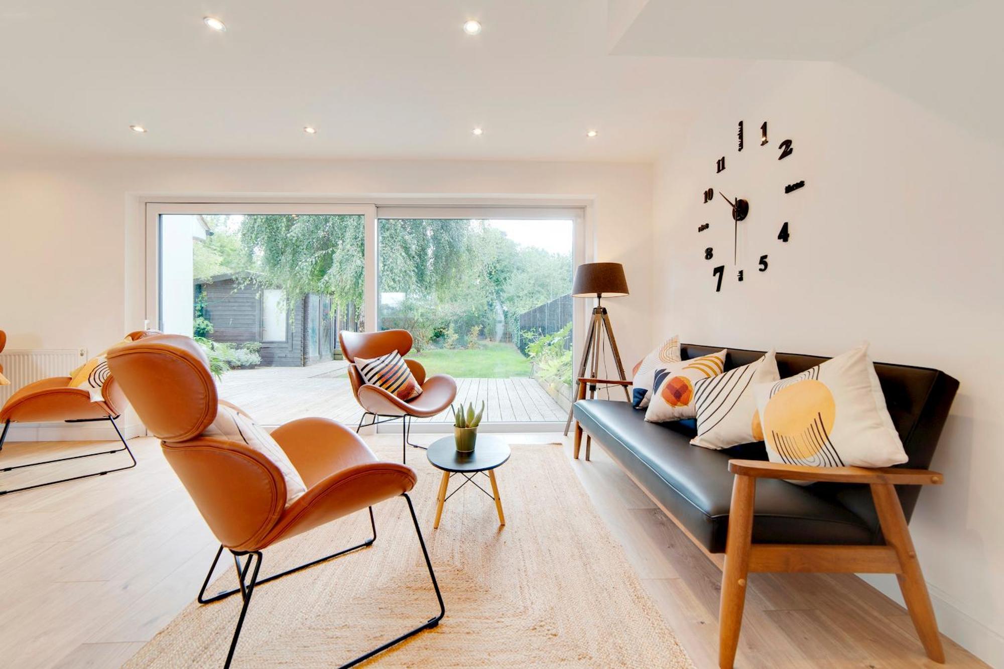 Pass The Keys 49 Byron Square Modern And Spacious 3 Bed Home With Free Parking CBG エクステリア 写真
