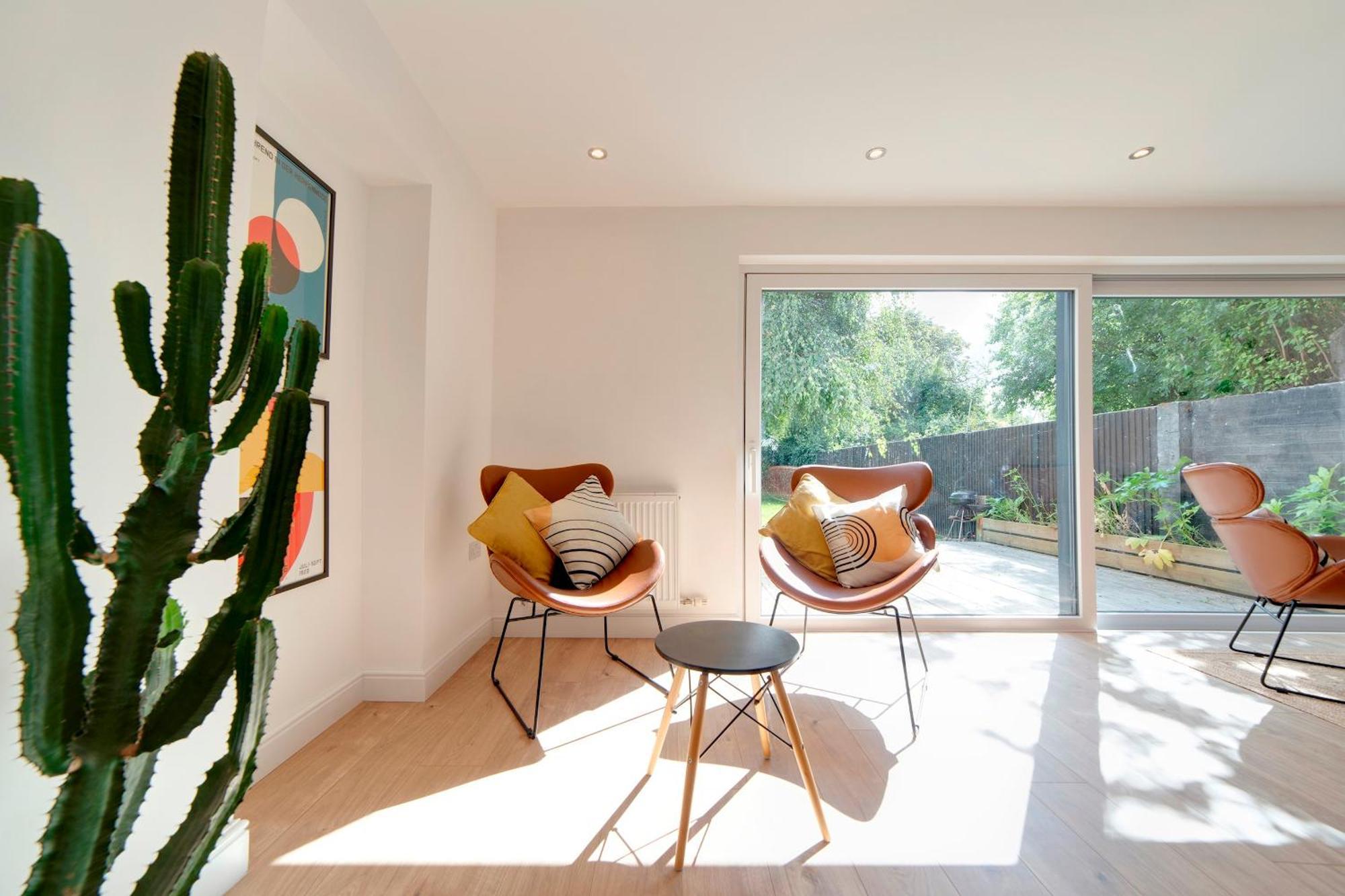 Pass The Keys 49 Byron Square Modern And Spacious 3 Bed Home With Free Parking CBG エクステリア 写真