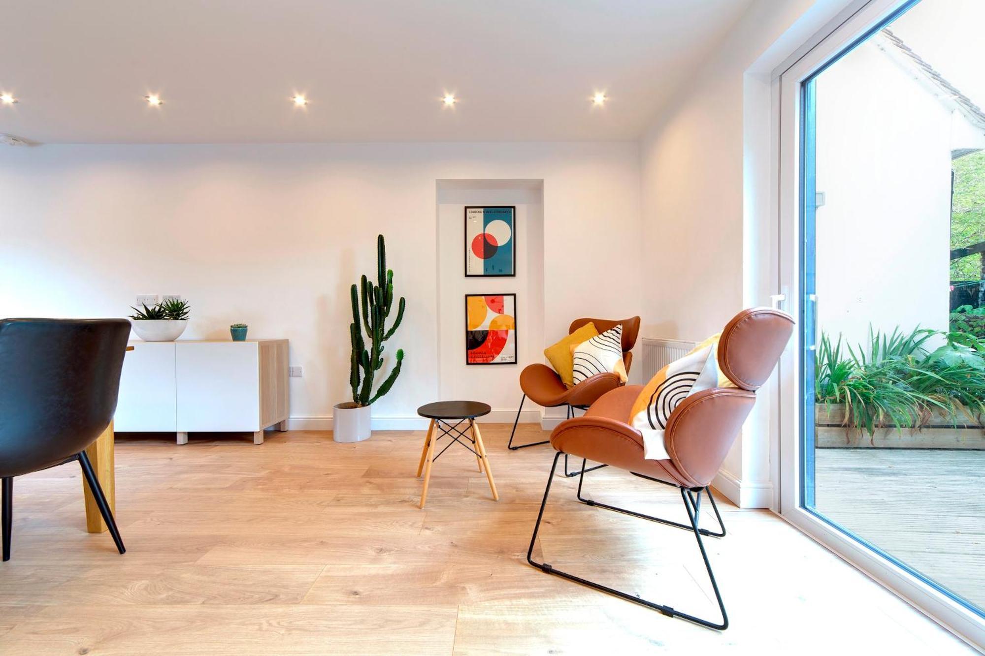 Pass The Keys 49 Byron Square Modern And Spacious 3 Bed Home With Free Parking CBG エクステリア 写真