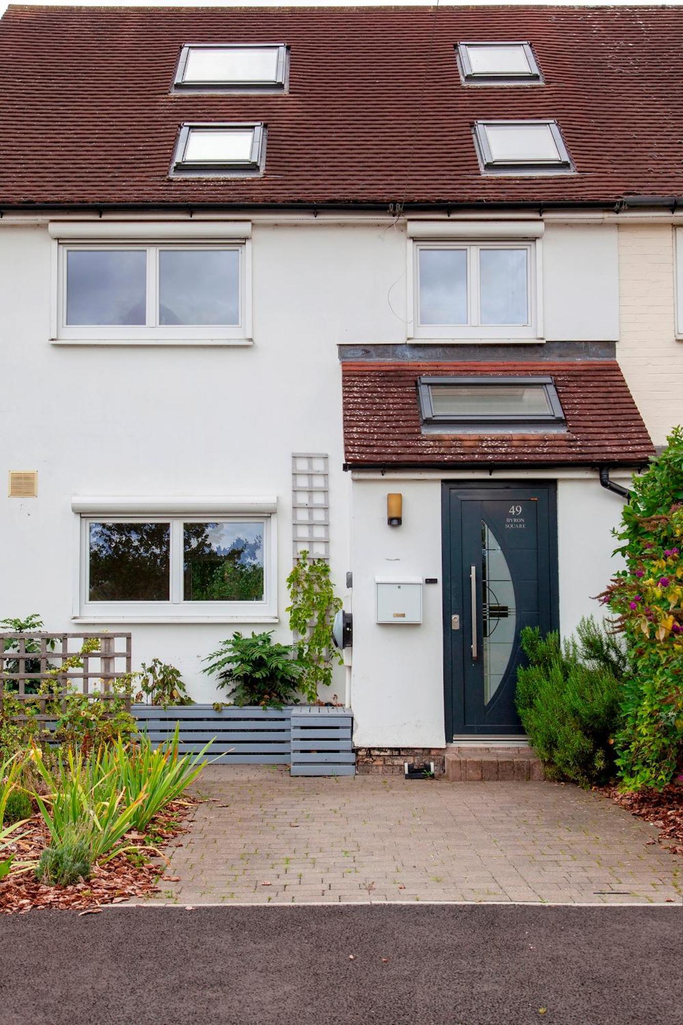 Pass The Keys 49 Byron Square Modern And Spacious 3 Bed Home With Free Parking CBG エクステリア 写真